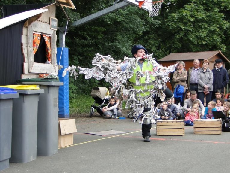 Déchet'Circus (photo Compagnie Fabrika Pulsion)