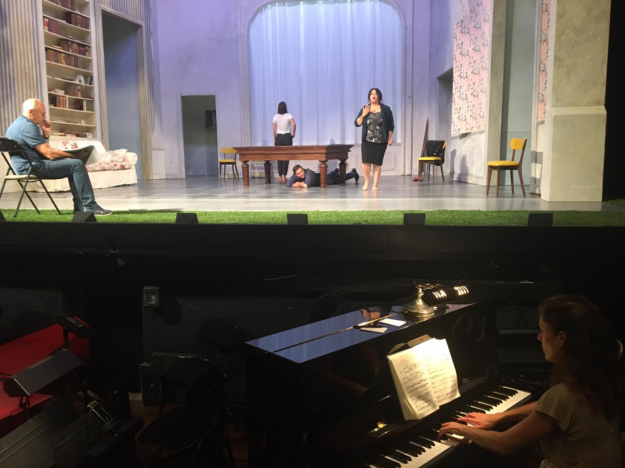 Cosi fan tutte à l’Opéra de Tours L’amour en transes napolitaines