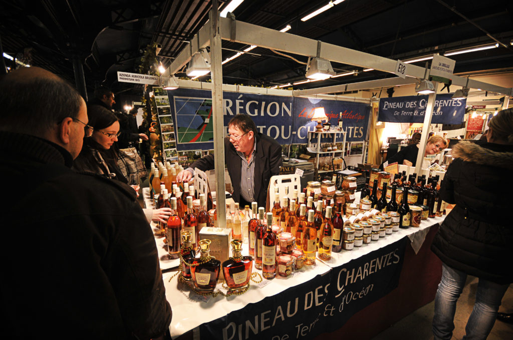 Salon Mer & Vigne Passage à table au Parc Expo Entrée du public