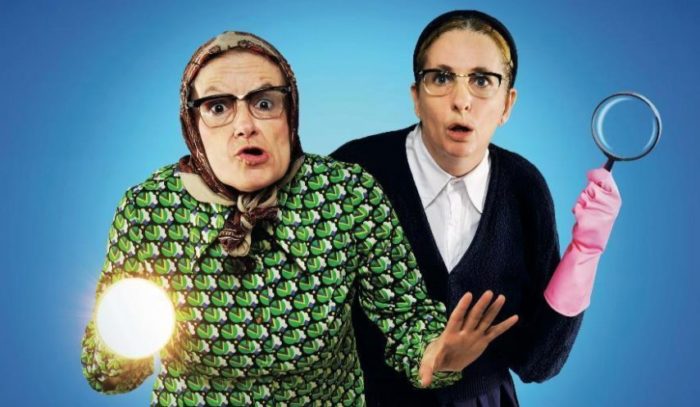 Tiens bon la vamp ! Lucienne et sa nièce font l'enquête Entrée du public