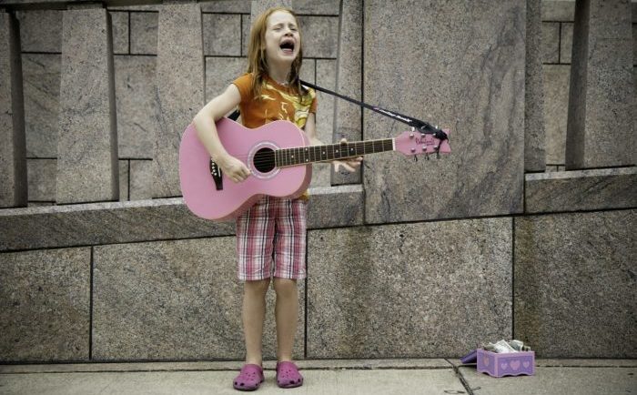 unsplash.com/@koutchinski