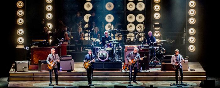 The Analogues chantent Abbey Road à Tours.