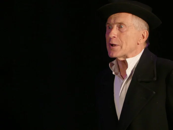 Amédée Bricolo joue Beckett à la Grange-théâtre de Vaugarni. (Photo DR)