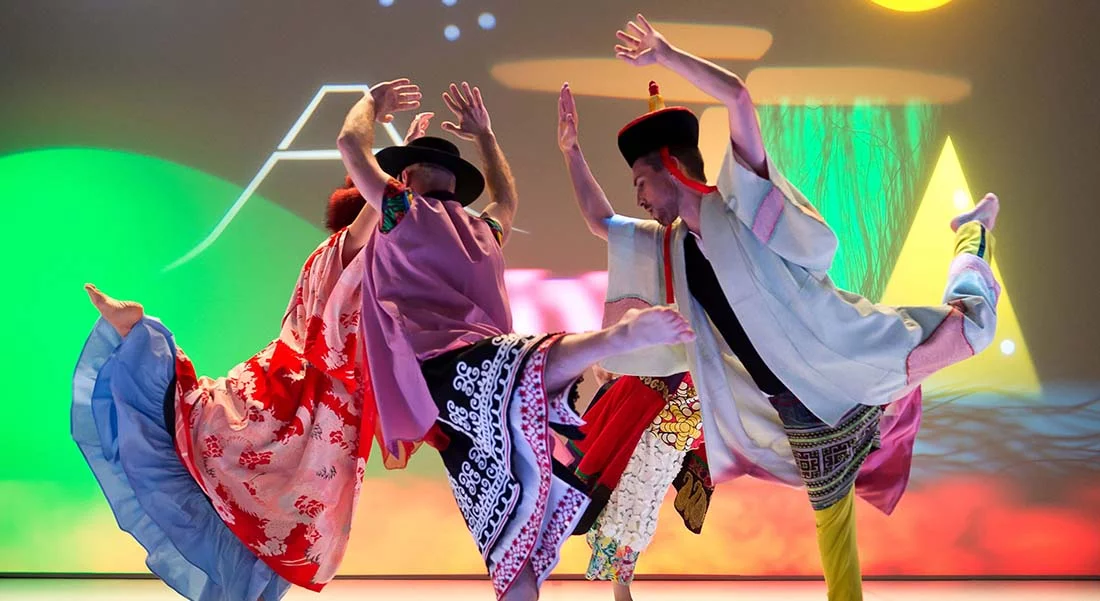 Un tour du monde avec Thomas Lebrun La p’tite boule de toutes les couleurs