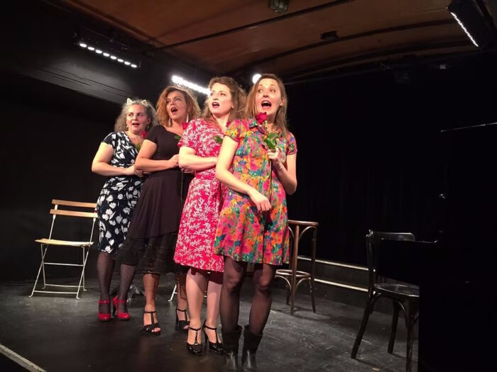 Les Levrettes de Belleville à Vaugarni. (Photo Compagnie Les Miettes)